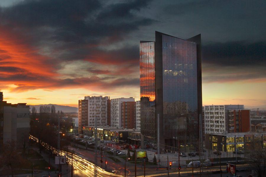 Royal City – административна сграда, търговски и жилищен комплекс